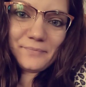 Meet your Posher, Cortney